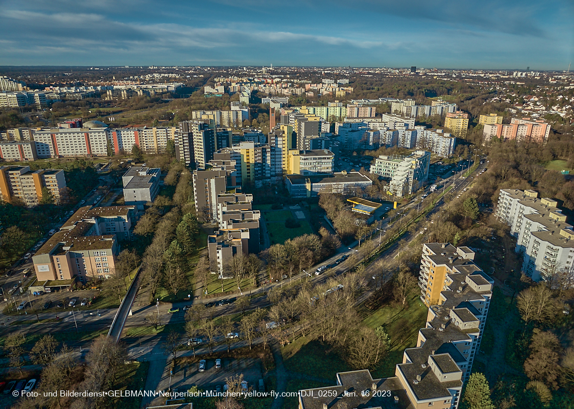 16.01.2023 - Marx-Zentrum mit Grundschule und Umgebung